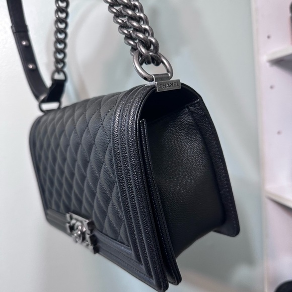 Chanel classic black caviar medium boy bag - Picture 10 of 14